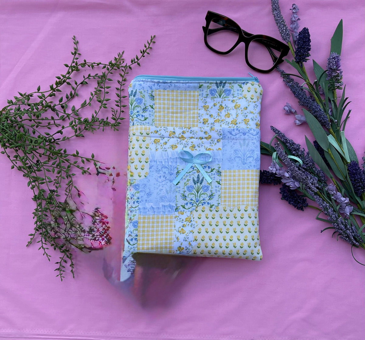The Sofia Quilted Kindle/ Book Sleeve: Cotton E-reader Pouch with Optional Pocket